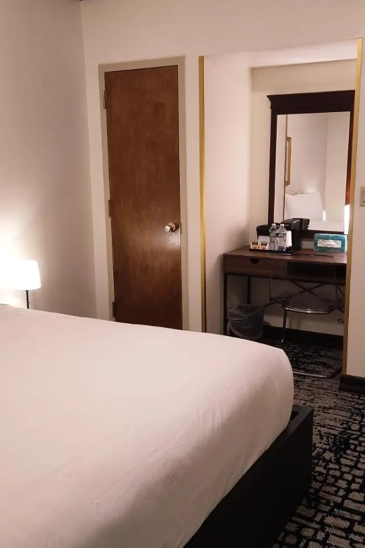Night Hotel Broadway New York
